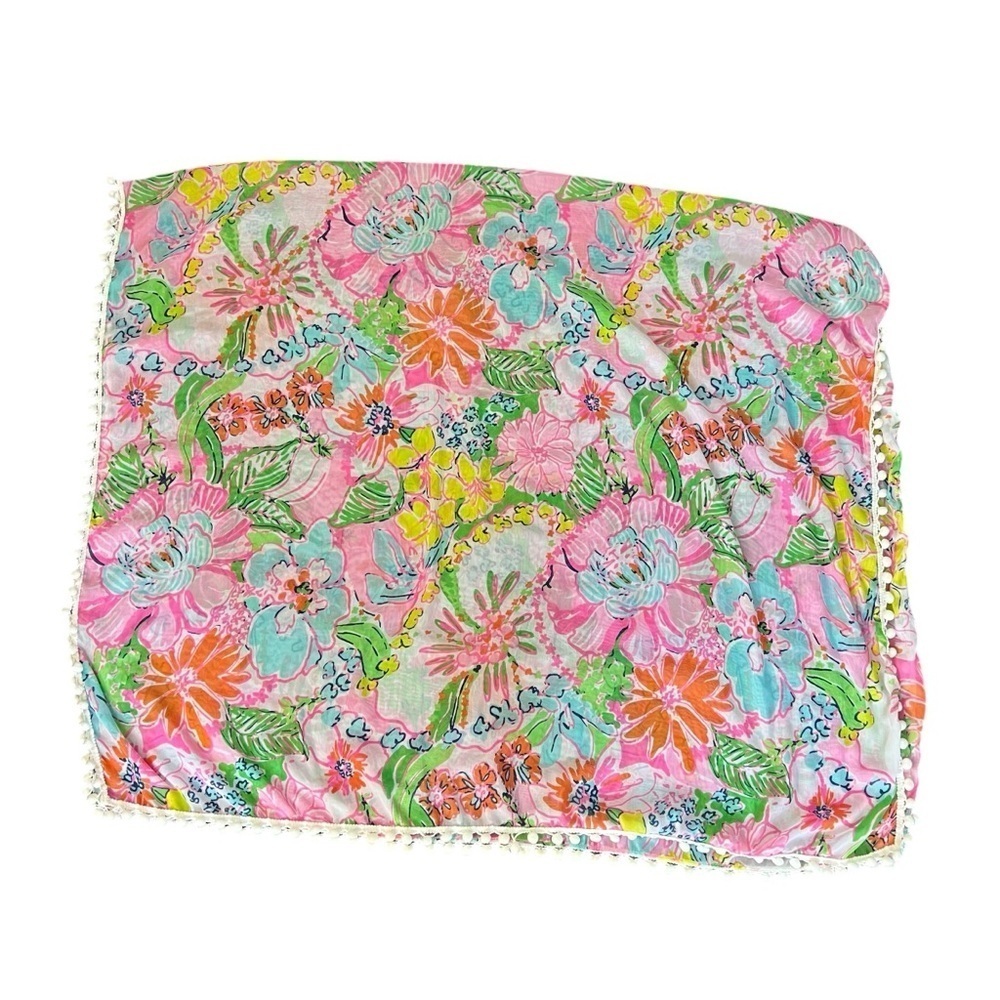 3/$30 ☀️ Lilly Pulitzer Nosey Posey Floral Print Scarf White Pom Poms